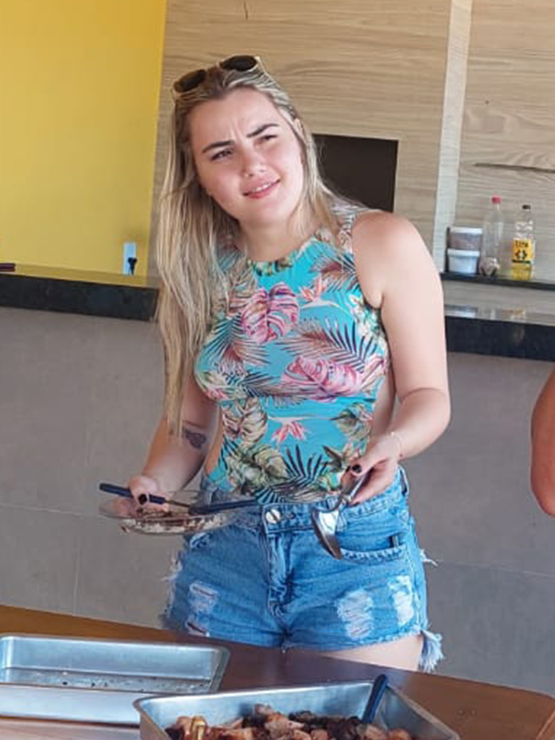 Aluna Larissa, antes e depois (antes)
